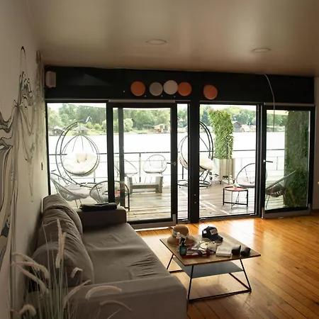 Гостевой дом Swan 4*